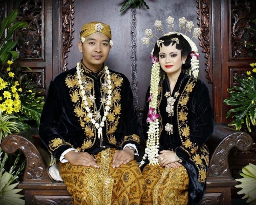 414167 1000xauto indonesia traditional wedding attire e1498188120333