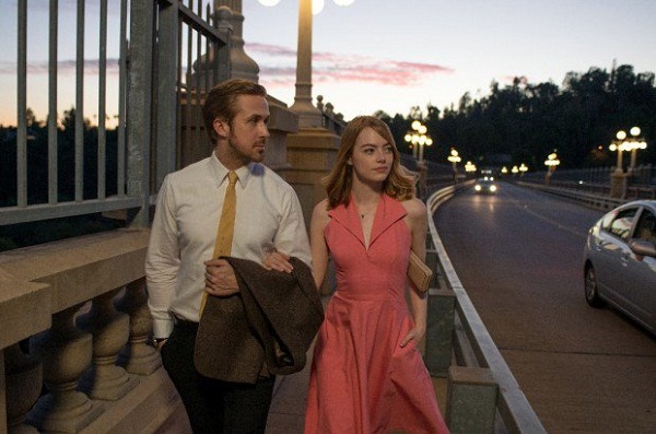 Emma Stone La La Land pink dress e1484568915481
