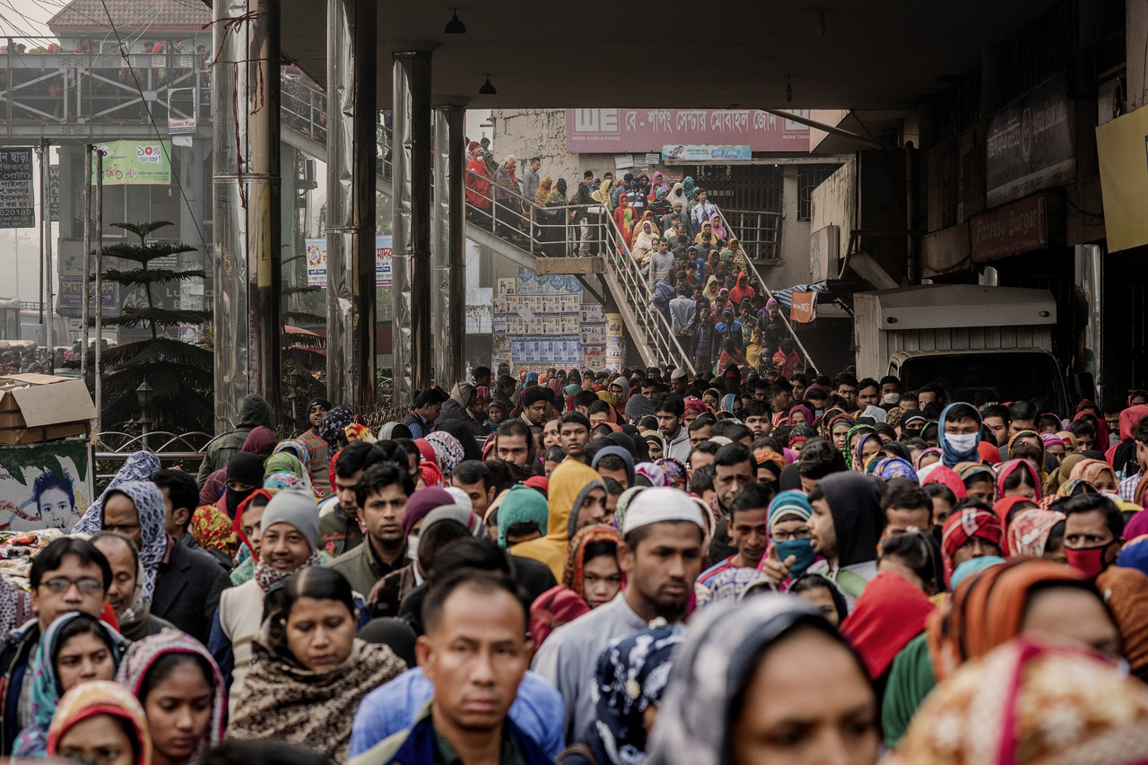 bangladesh garments worker to work