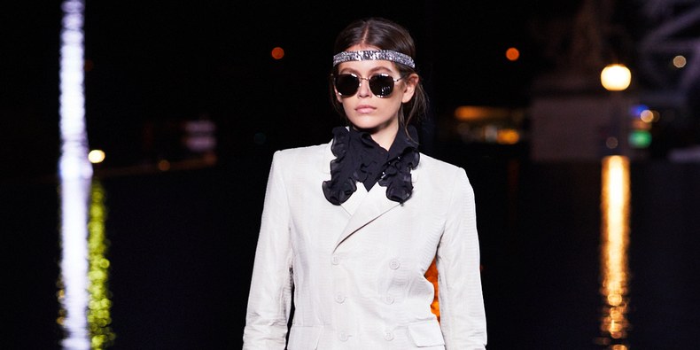 Kaia Gerber white dress min