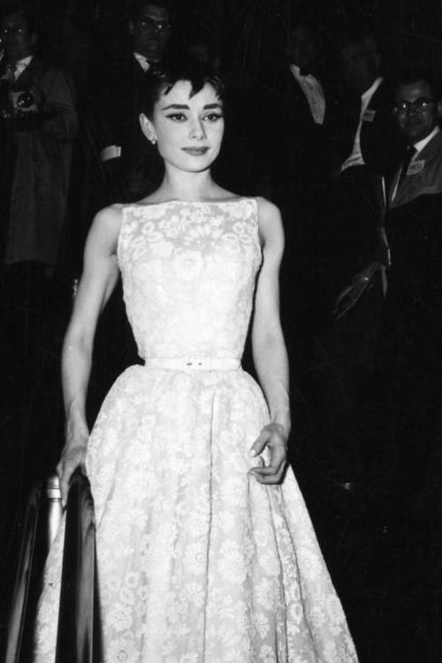 Audrey Hepburns 1954 Oscar Gown min