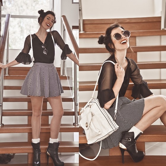 mini skirt with backbag min