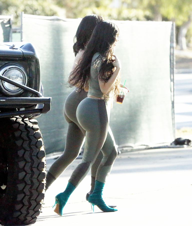 kim kardashian kylie jenner twins body bum