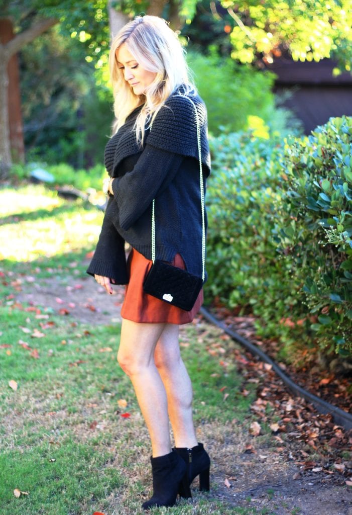 mini skirt with oversize blouse min