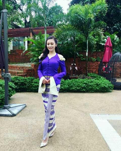 purple dress min