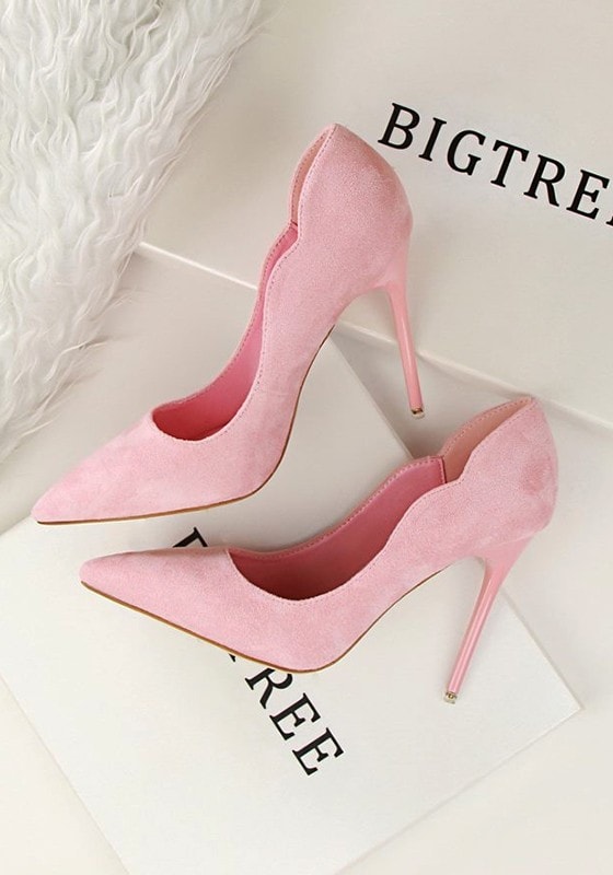 pink heel min