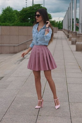 pink pleaded mini skirt outfit